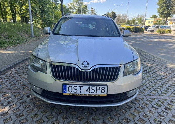 Skoda Superb cena 29900 przebieg: 318200, rok produkcji 2013 z Ożarów Mazowiecki małe 46